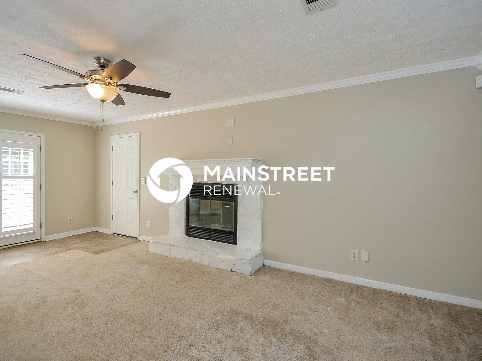 420 Ashley Way — Photo 2