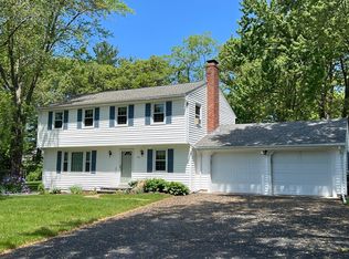 454 Dailey Dr, Franklin, MA 02038
