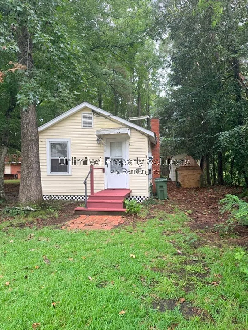 1 bed, 1.0 bath, 900 sqft, $1,100 — Photo 1