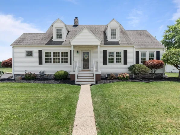 7358 State Route 41, Manchester, OH 45144