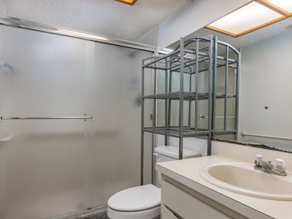 5th image of 2367 Newburg Ln APT A