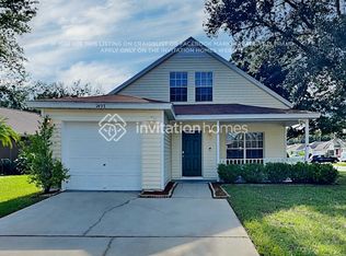 1407 Dew Bloom Rd, Valrico, FL 33594