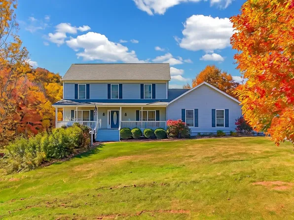 1100 High Meadows Dr, Wirtz, VA 24184