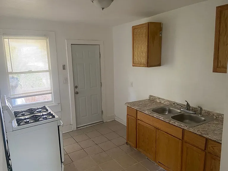 18475 Wexford T - TO Real Estate LLC — Photo 9