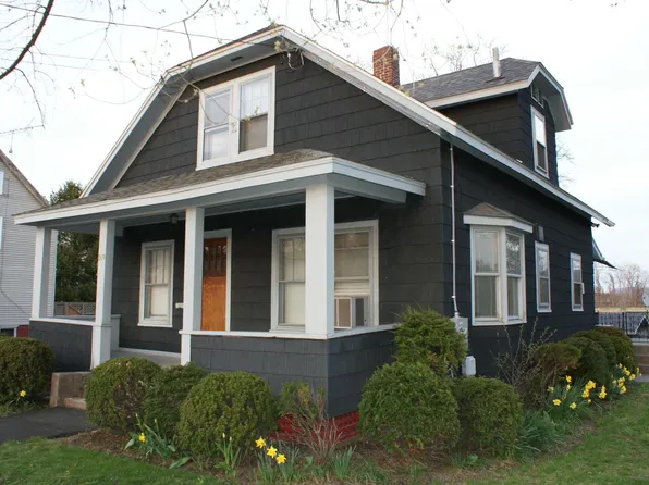 319 Bridge St, Northampton, MA 01060