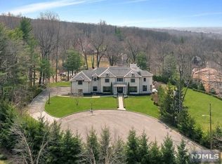 63 Suffolk Ln, Tenafly, NJ 07670