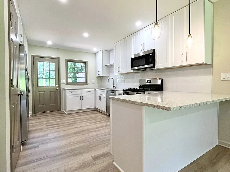 1346 Willivee Dr — Photo 2