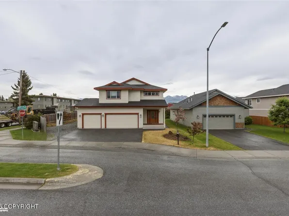 1007 Northpointe Bluff Dr, Anchorage, AK 99501