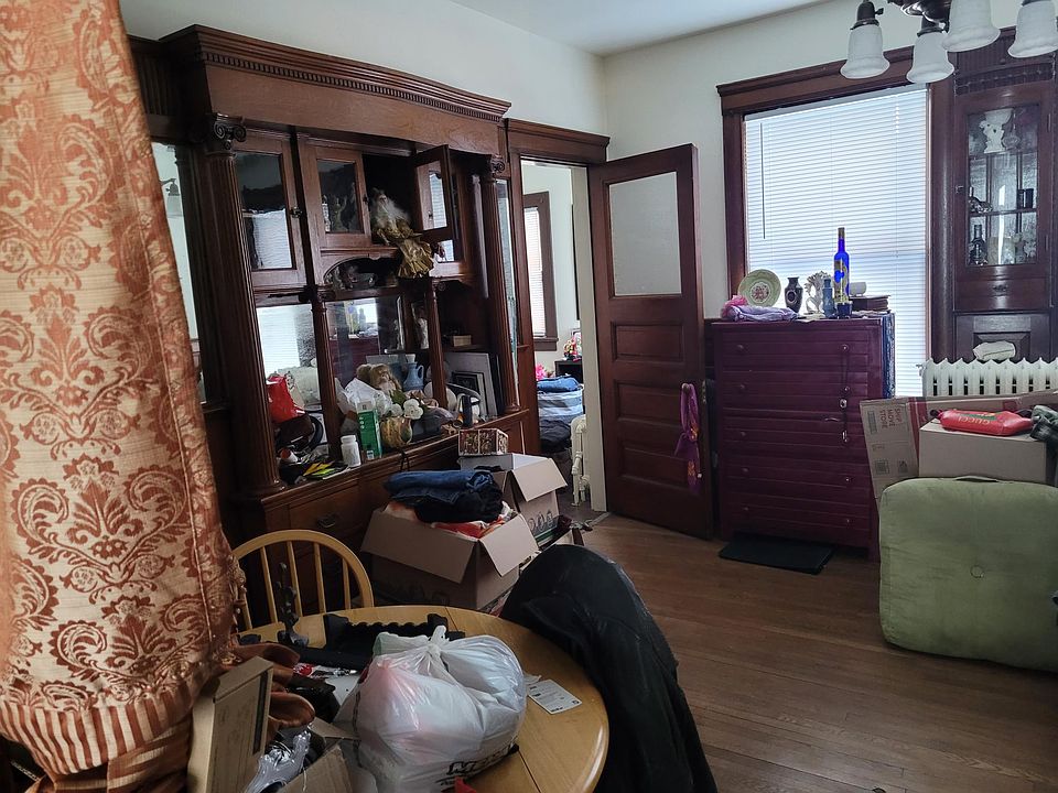 1st image of 2351 Bayless Pl APT 2