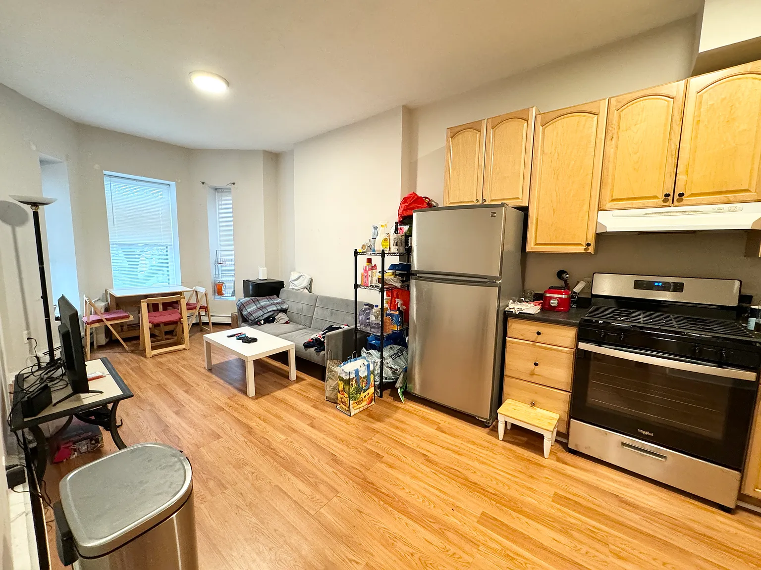 3 bed, 1200 sqft, $5,000 — Photo 2