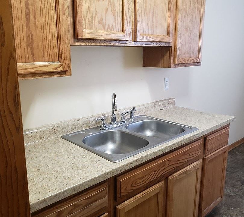1st image of 3230 Penn Ave N APT 2