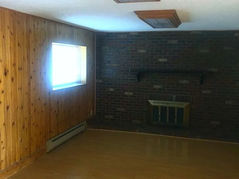 1333 Zeno St — Photo 3