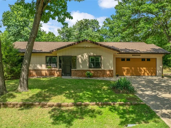 3 Clevedon Cir, Bella Vista, AR 72715