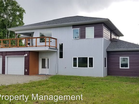 2nd image of 845 9th Ave