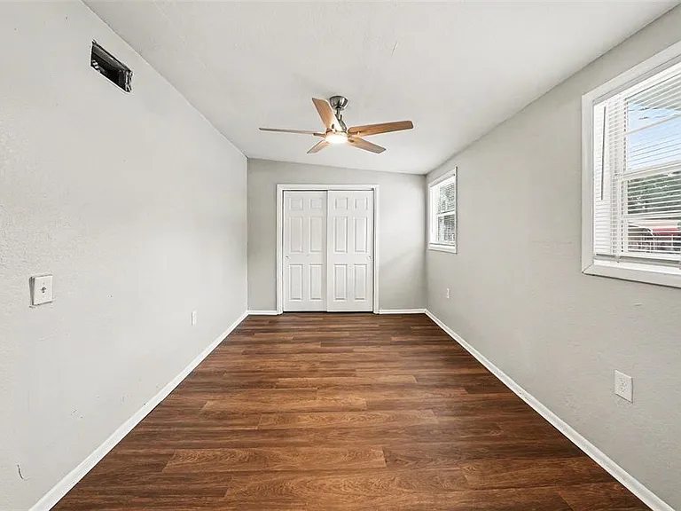 4022 E Henry Ave — Photo 19