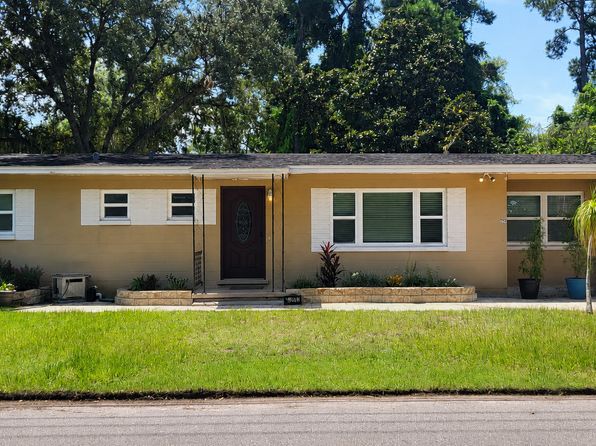 390 E Warren Ave