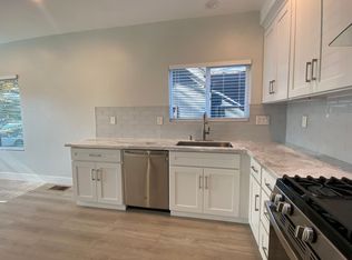 1515 T St #1, Sacramento, CA 95811