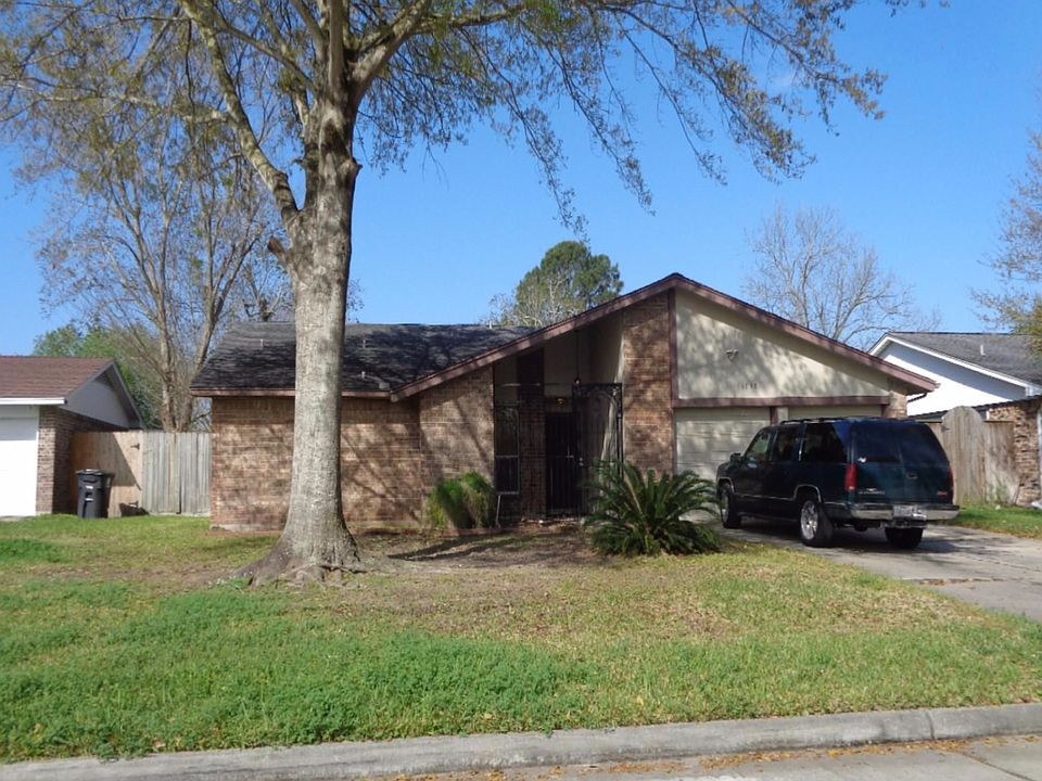 1st image of 15838 Willbriar Ln