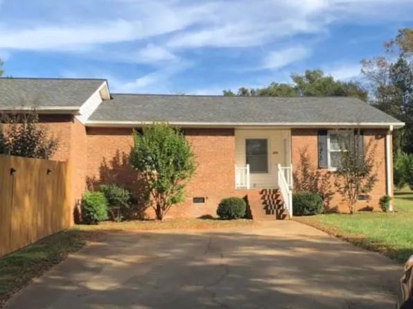107 Nicholls Dr, Spartanburg, SC 29301