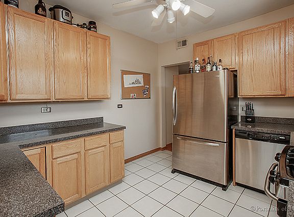 3rd image of 4405 N Sacramento Ave #313