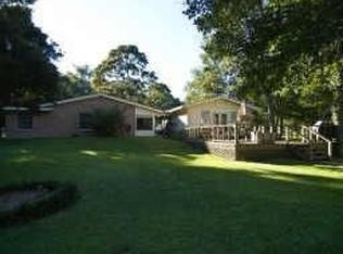 8827 Lakeshore Dr, Montgomery, TX 77316