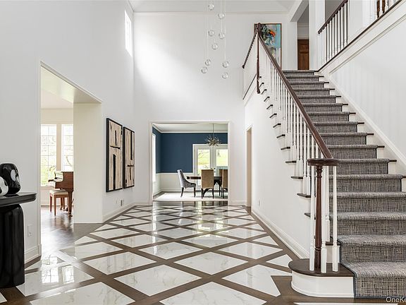 3rd image of 12 Hampton Road
