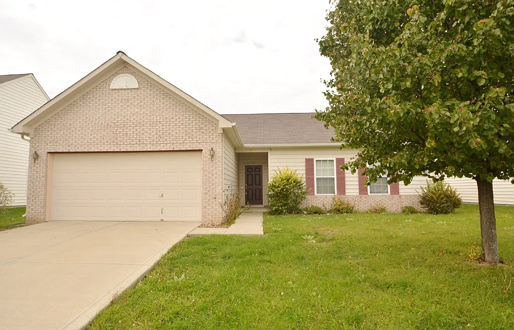 834 Taney Ct photo 1