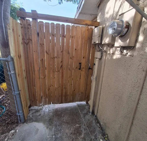 5113 Moog Rd — Photo 36