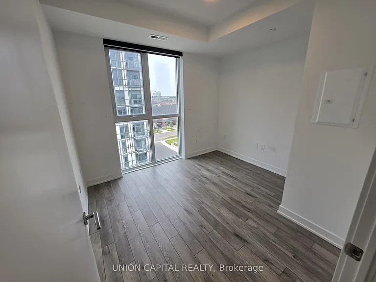 1005 Dundas St E #709 — Photo 11