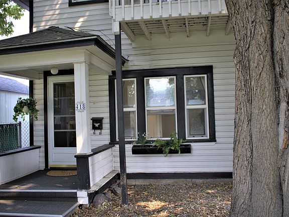 5th image of 418 E Broadway St