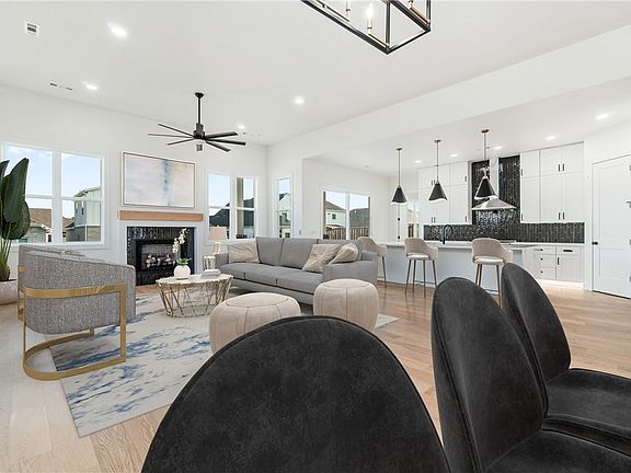 4th image of 3700 SW Radiance Ave