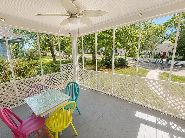 516 Hartfield St — Photo 15