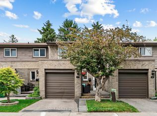 405 Hyacinthe Blvd #7, Mississauga, ON L5A 3N1