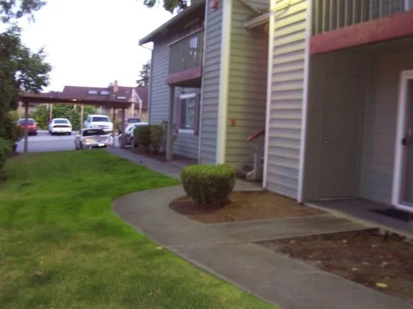 16817 Larch Way Unit B105, Lynnwood, WA 98037