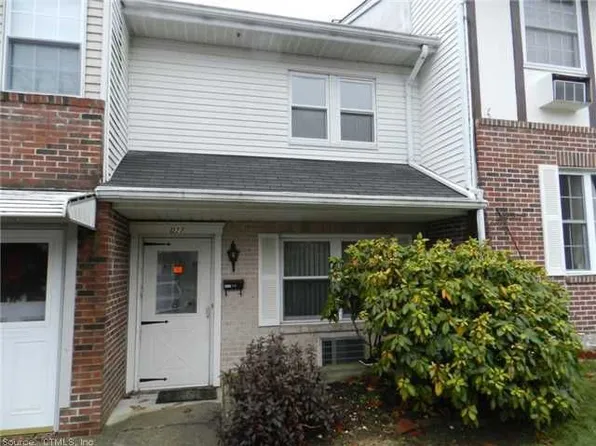 27 Surrey Ln, Torrington, CT 06790
