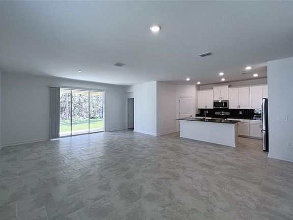 4th image of 3014 Camden Loop