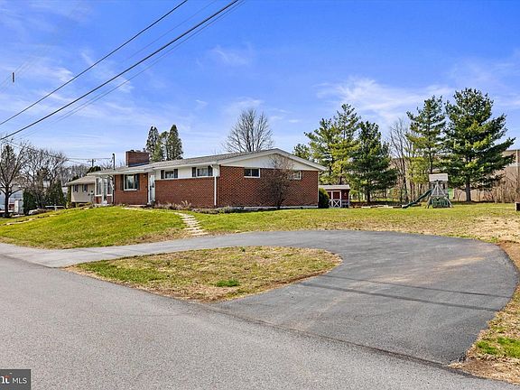 4th image of 1420 Adams Ave