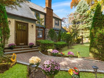 94 Parkway E, Mount Vernon, NY, 10552
