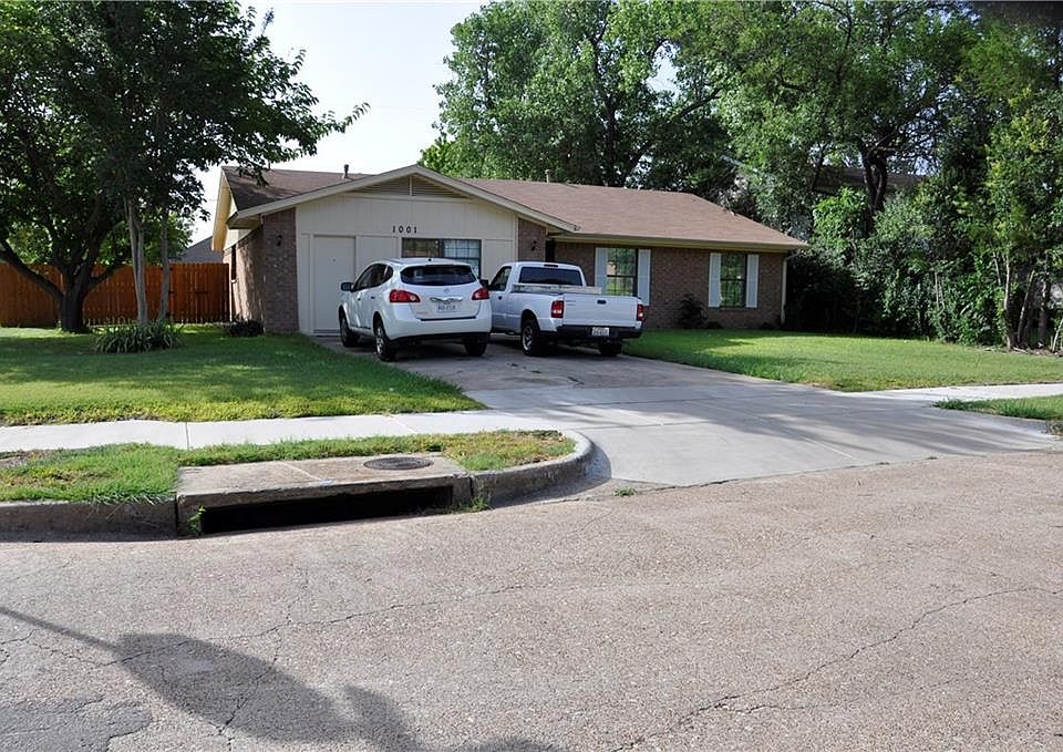 1st image of 1001 Moore Dr