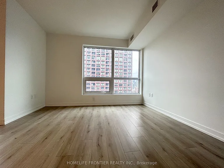 395 Bloor St E #1812 — Photo 17