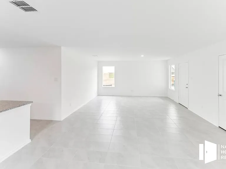 9733 Skyhawk Ave — Photo 6