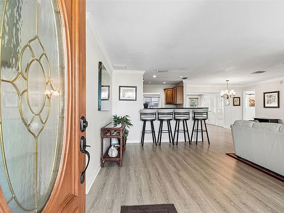 3rd image of 546 Gershwin Dr