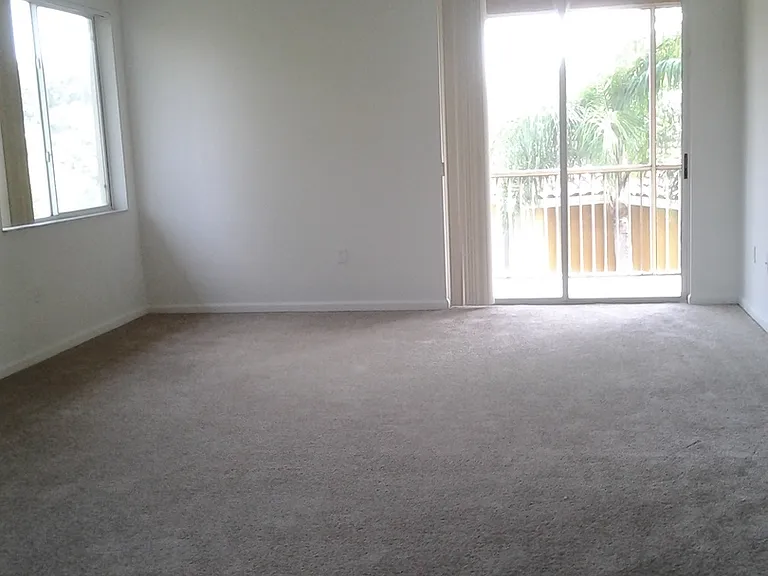 The Mirage Apartments — Photo 5