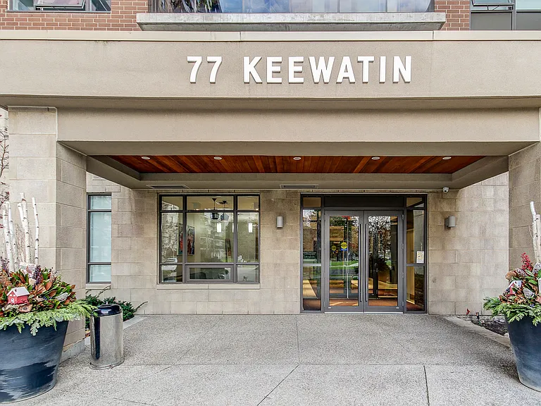 77 Keewatin Ave — Photo 15
