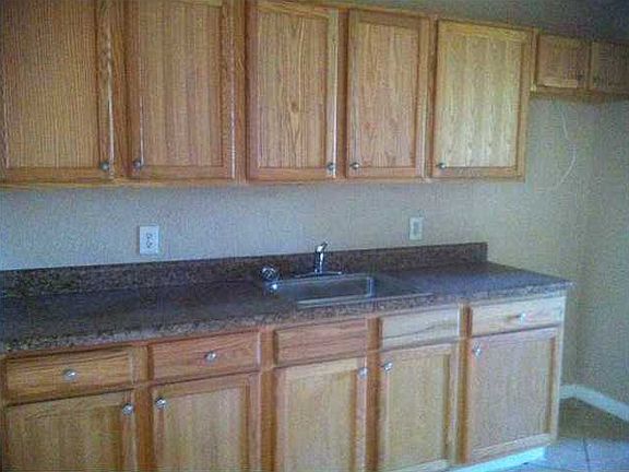 3rd image of 1206 NW 19th St