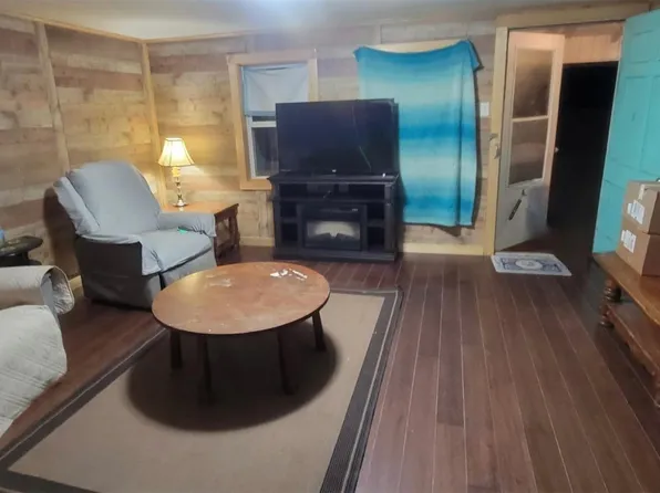 607 N Kirk St, Hico, TX 76457