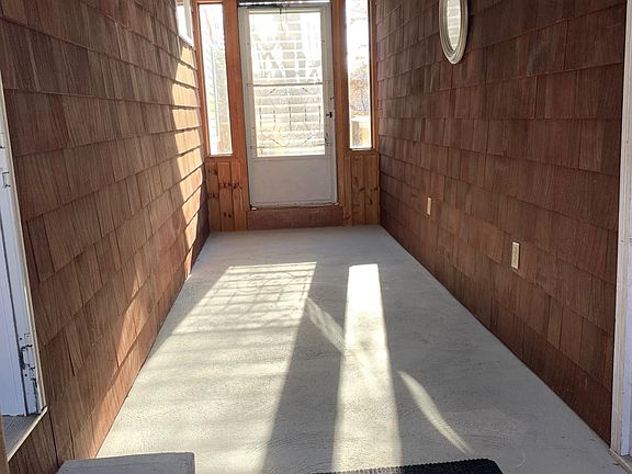 3rd image of 146 Riverdell Dr