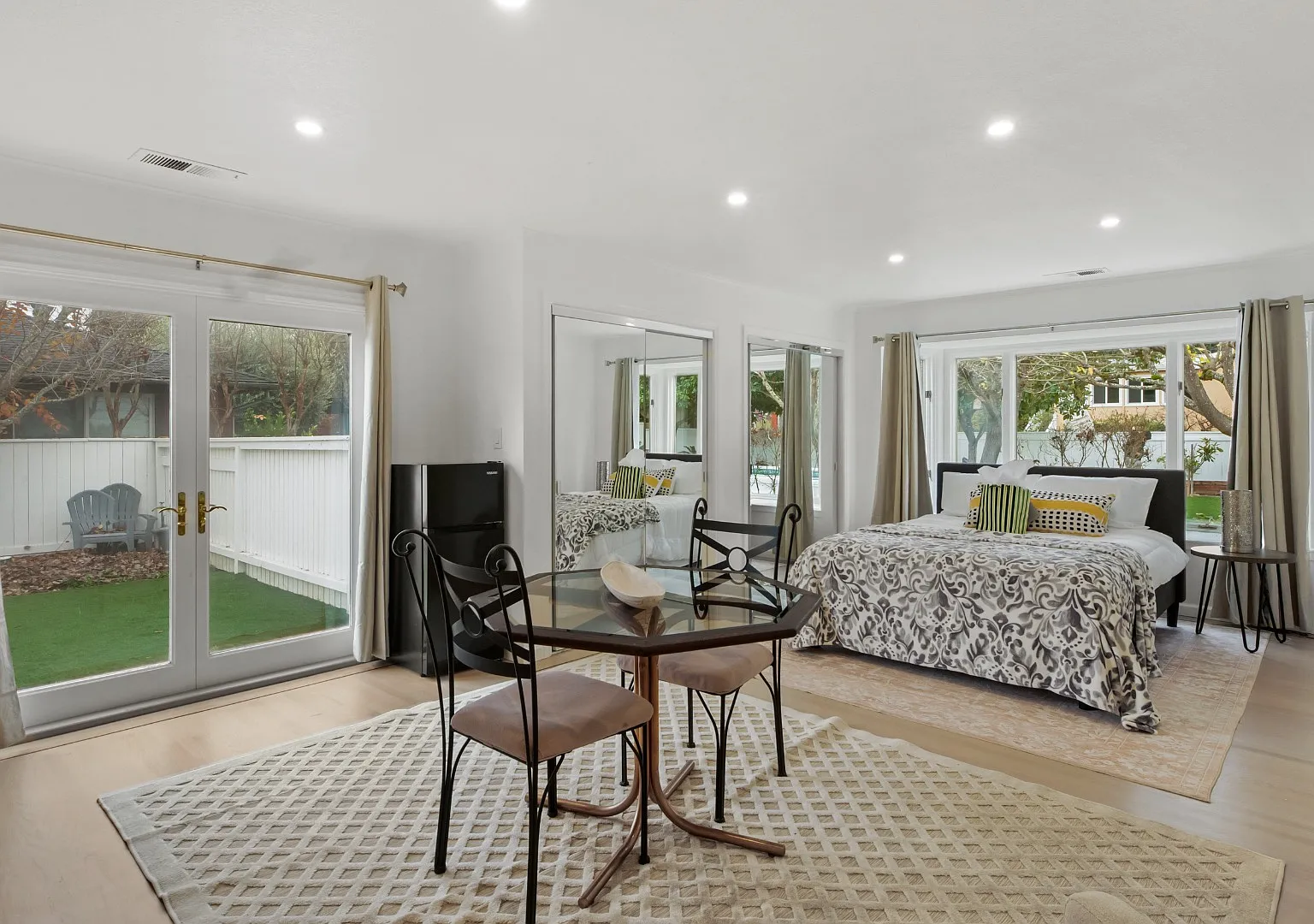 1819 Cedar St. (Unit B) — Photo 4