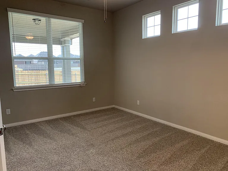 1765 Spence St — Photo 15