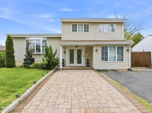 87 Woodview Drive, Old Bridge, NJ 08857